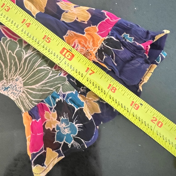 Free People Everything and More Floral
Tunic Dress Sz. XS
Sheer baby doll - Picture 9 of 12